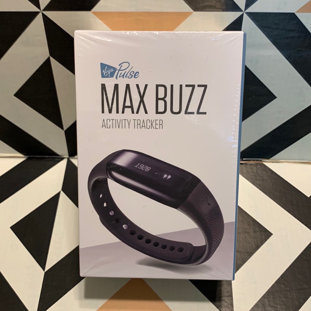 Virgin Pulse Max Buzz Activity Tracker in Black w/ 2 wristbands